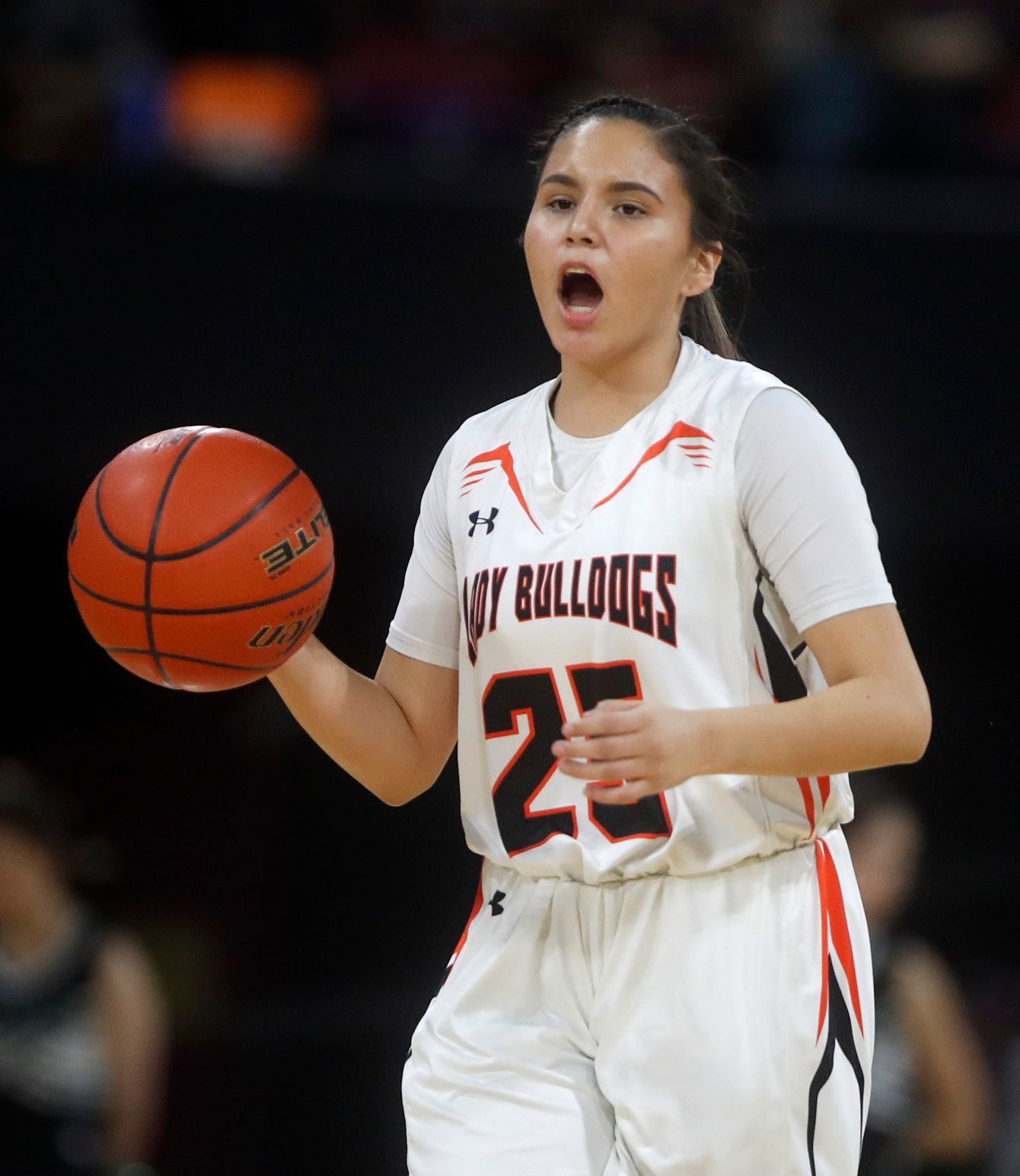 Hardin holds on to beat Billings Central, 44-41